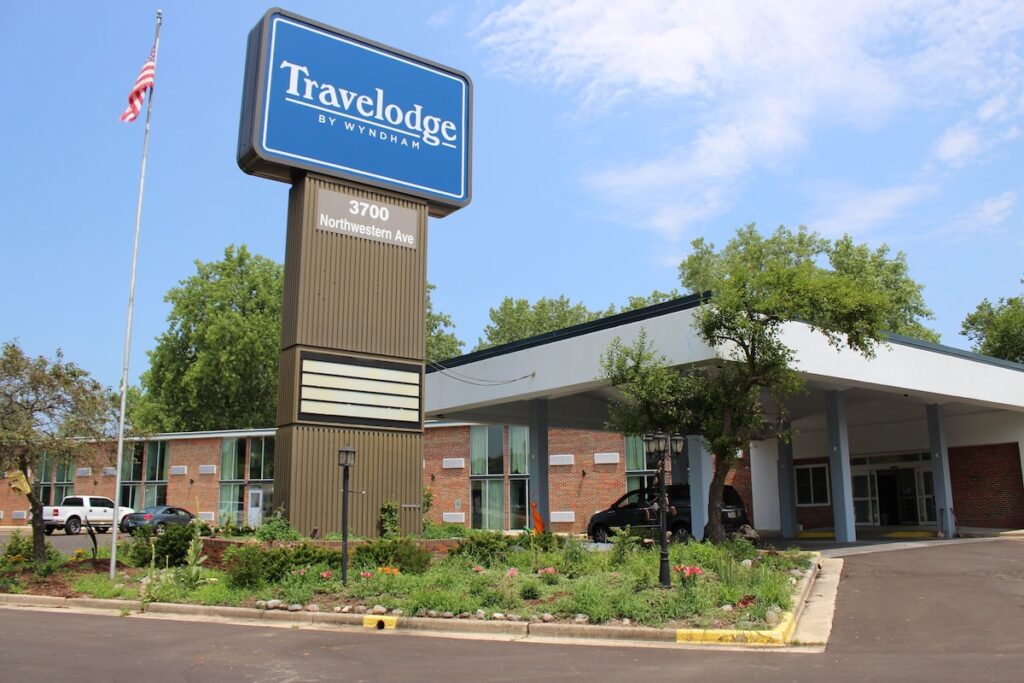 Travelodge by Wyndham Waters Edge Hotel – Racine - Image 2